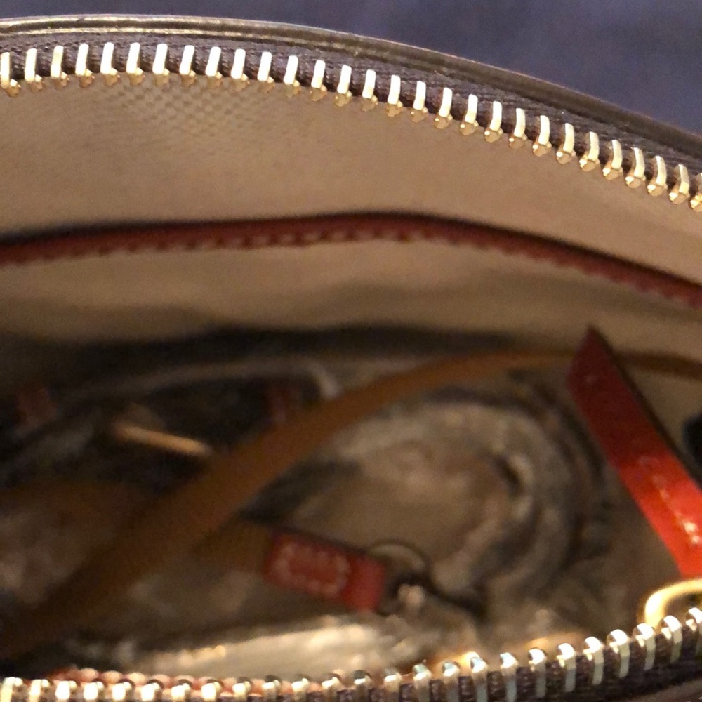 Dooney and Bourke crossbody - Picture 5 of 6